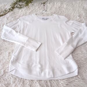 Athleta Size XXS White Long Sleeve Top